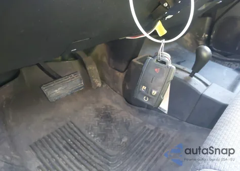 2017 Chevrolet Silverado 1500 Wt z USA, uszkodzony, nr VIN 1GCVKNEC8HZ205461